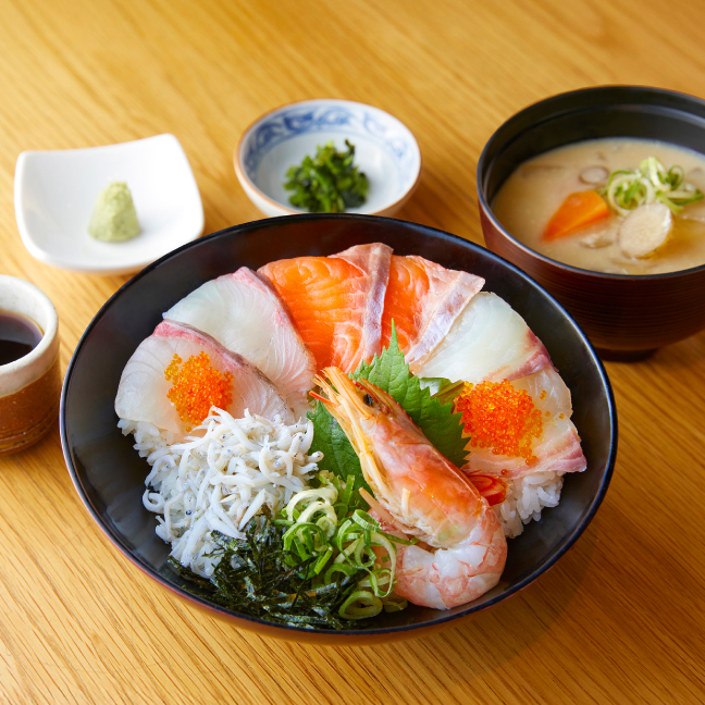 阪神梅田本店 地下2階 阪神バル横丁 バルゾーン「季節の和とお酒 うめさくら」海鮮丼セット