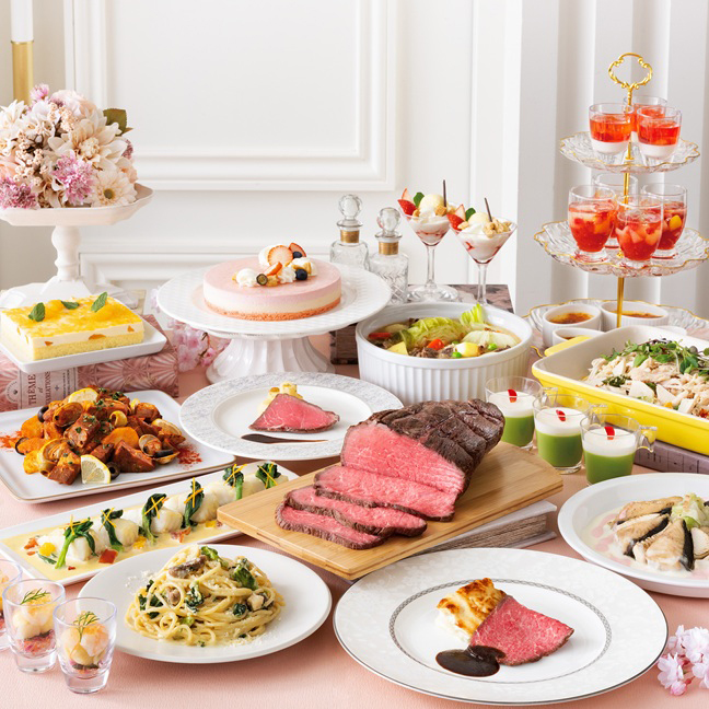 ［宝塚ホテル］ビュッフェ＆カフェレストラン「アンサンブル」<br>優雅に、贅沢に“自分らしさ”を楽しむビュッフェレストラン。