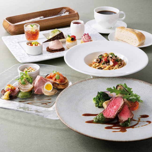 ［ホテル阪急レスパイア大阪］イタリアンダイニング「グリリアート クオッカ」<br>薪窯で仕上げるこだわりのグリル料理と多彩なワインを、開放感あふれる空間で。