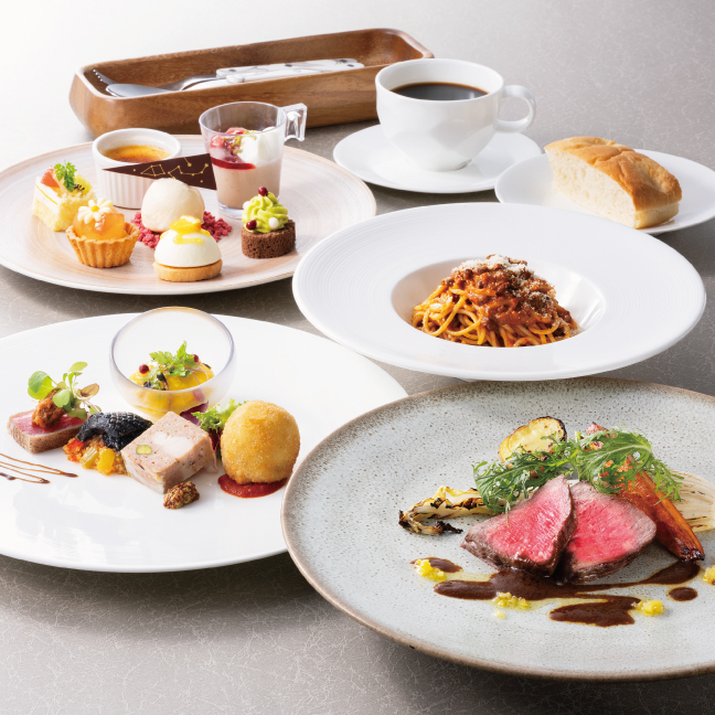 ［ホテル阪急レスパイア大阪］イタリアンダイニング「グリリアート クオッカ」<br>薪窯で仕上げるこだわりのグリル料理と多彩なワインを、開放感あふれる空間で。