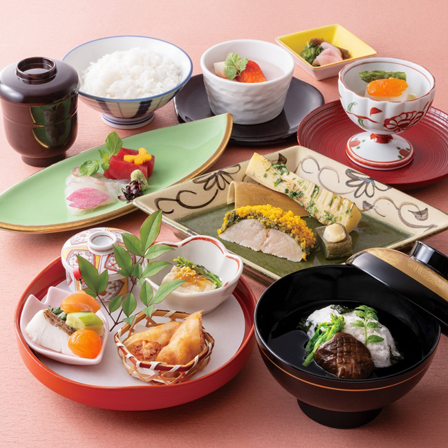 ［宝塚ホテル］日本料理「彩羽（いろは）」<br>季節の美味しさと彩りを、落ち着きある上質な空間でゆったりとお愉しみください。