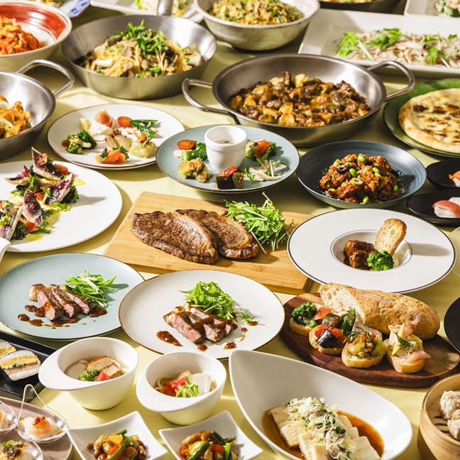 ［ホテル阪神大阪］マルシェダイニング「ネン」<br>「バラエティー豊かな和・洋・中の料理＆デザートと、“美味しい野菜”を少しずつ、たくさん」楽しむビュッフェ。